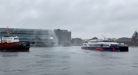 Hurtig ø-færge er kommet i gang Hurtig ø-færge er kommet i gang