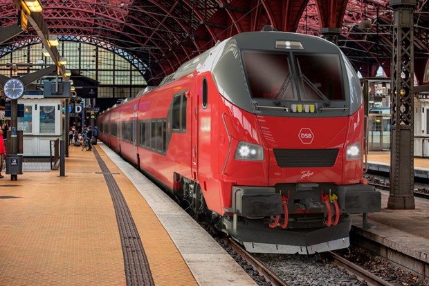DSB bestiller vogne til at fordoble antallet af tog til Tyskland. DSB bestiller vogne til at fordoble antallet af tog til Tyskland.