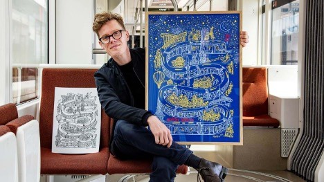 Ny plakat markerer tre år med letbanetog i Odense Ny plakat markerer tre år med letbanetog i Odense