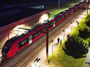 Det frste IC5-tog er ankommet til Danmark