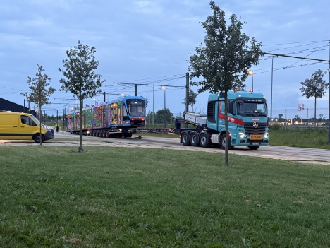 Specialtransport fik to letbanetog uden om manglende sikkerhedsgodkendelse Specialtransport fik to letbanetog uden om manglende sikkerhedsgodkendelse